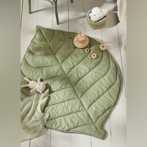 H&M Leaf-Shaped Play Mat